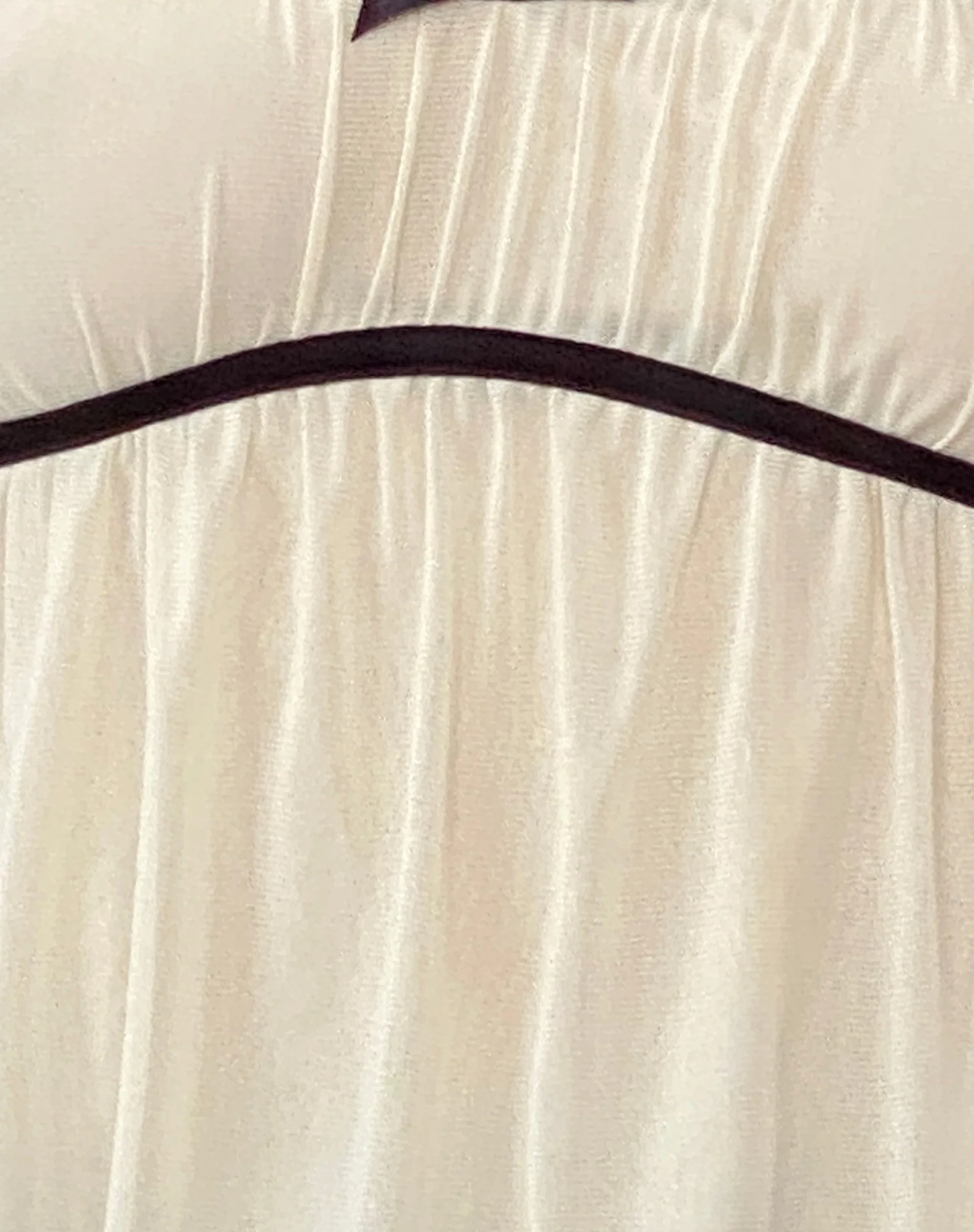 Damaris Frill Cami Top in Cream with Black Centre Bow - Image 6