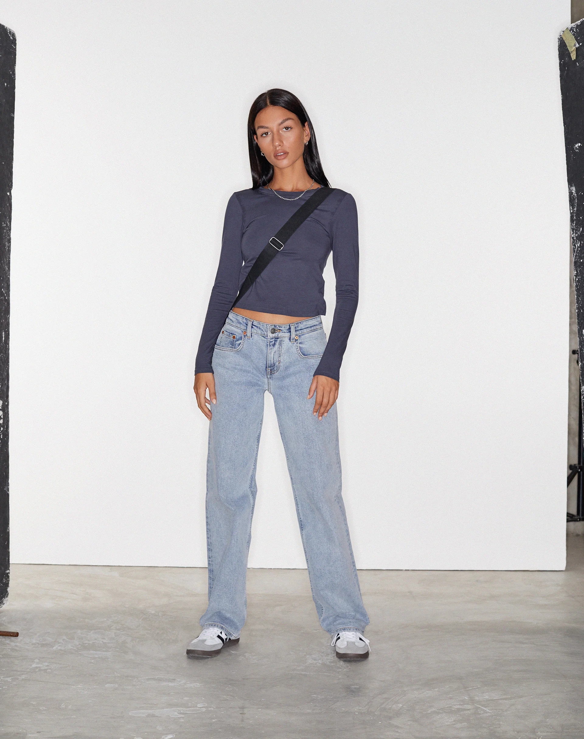 Low Rise Parallel Jeans in Light Wash Blue - Image 4