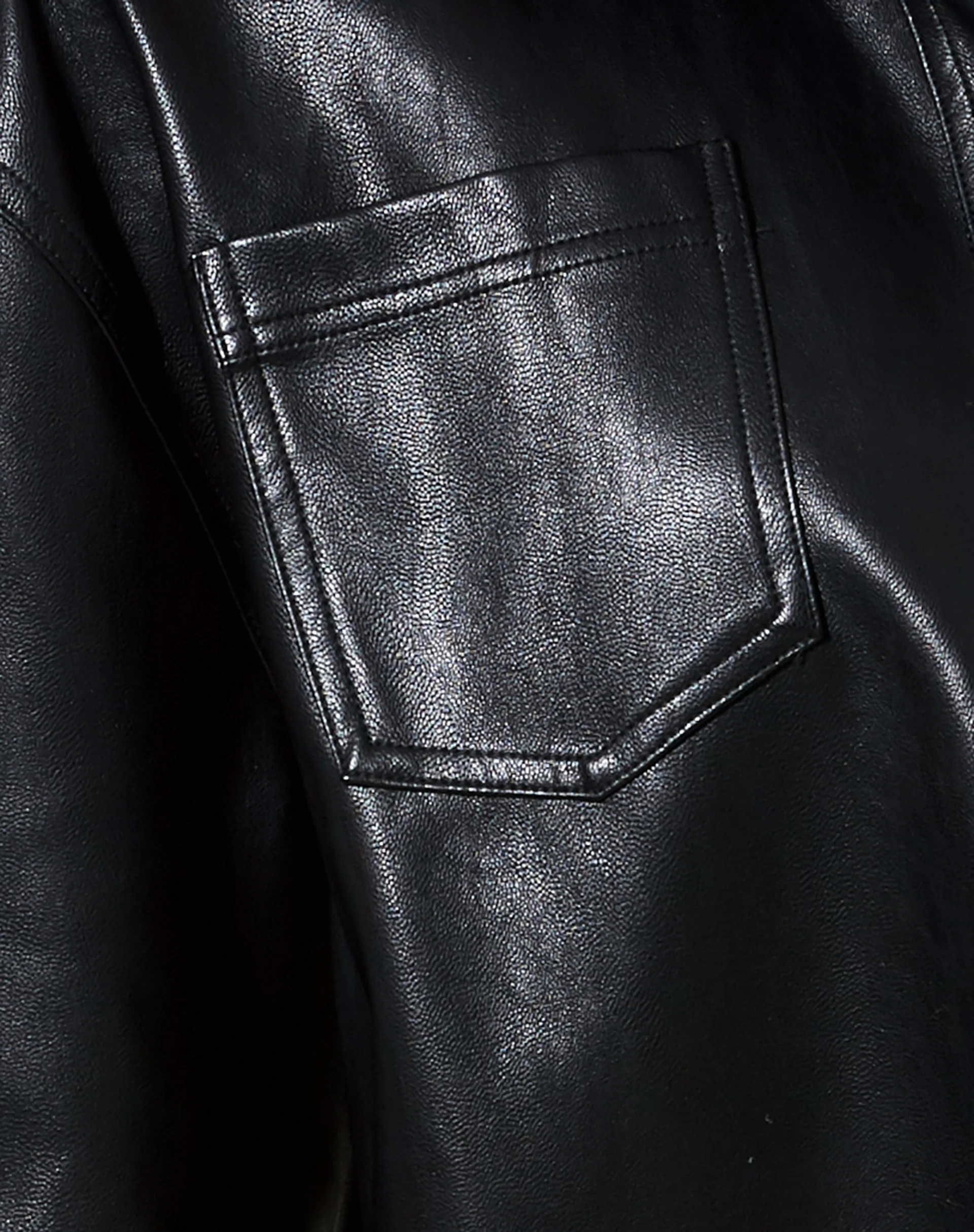 Lumberjack Shirt in Pu Black - Image 6