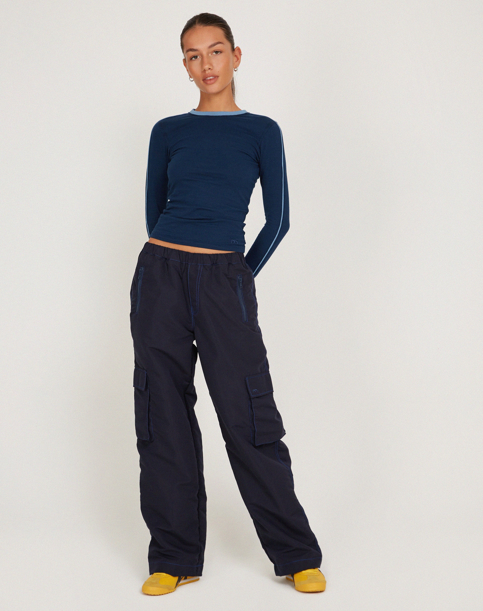 Oriells Cargo Trouser in Navy Top Stitch - Image 4