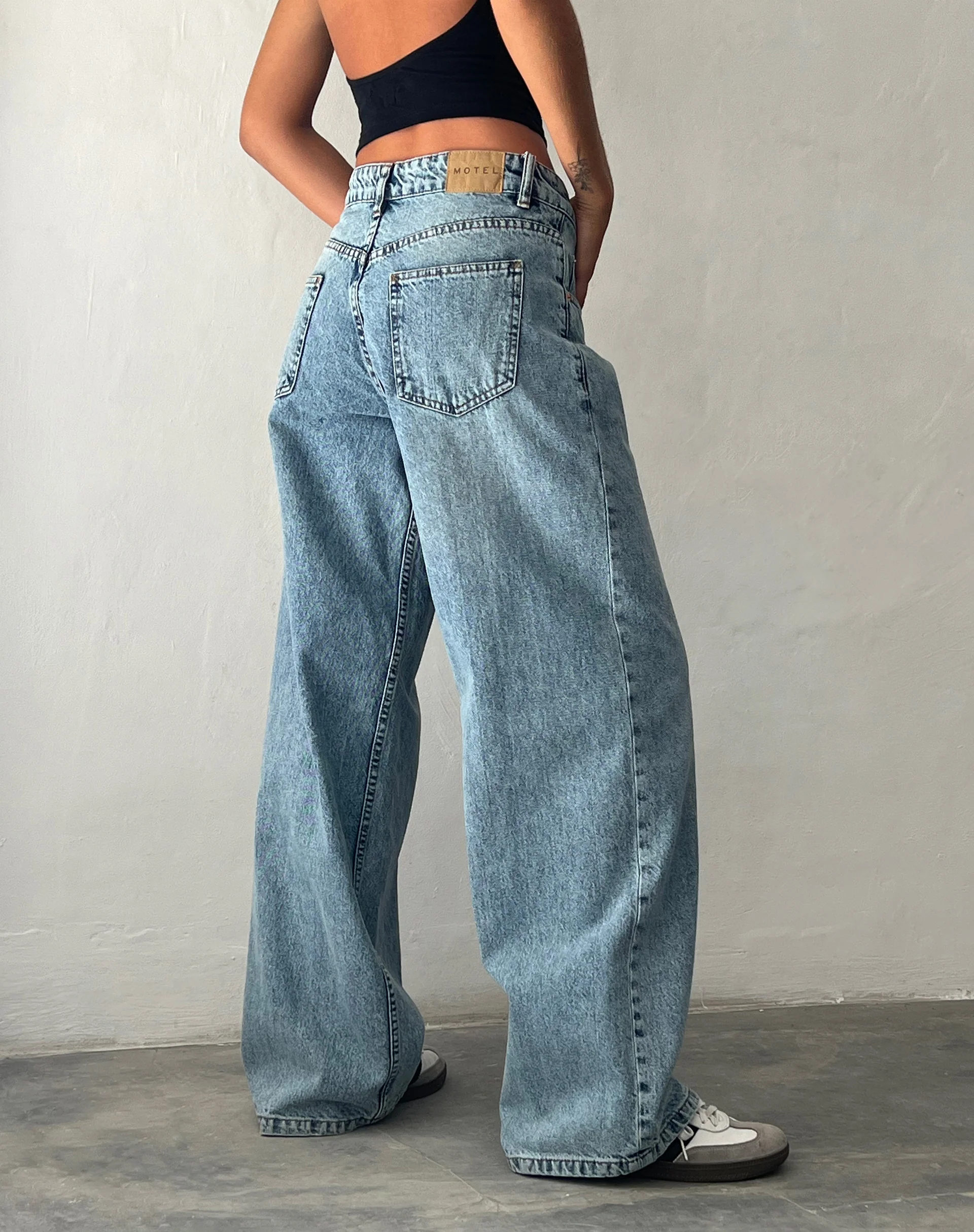 Roomy Extra Wide Low Rise Jeans in Vintage Blue Wash - Image 4
