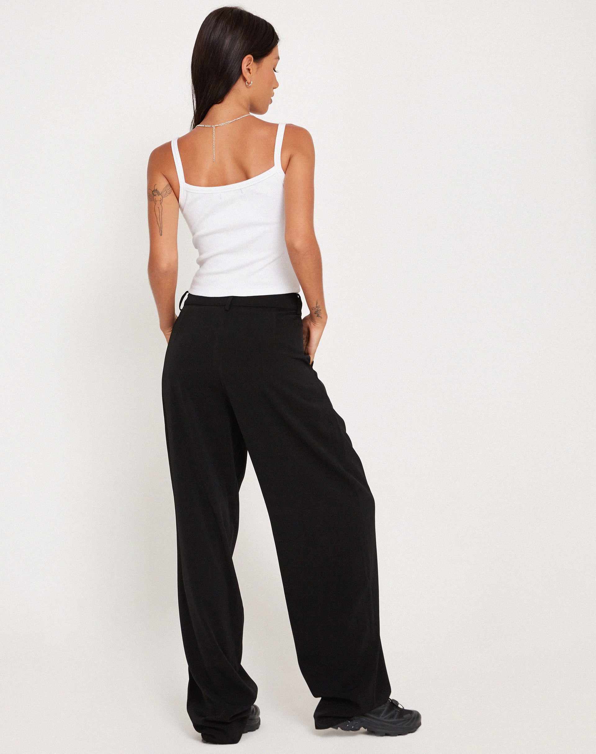 Sakaria Wide Leg Trouser in Tailoring Black - Image 3